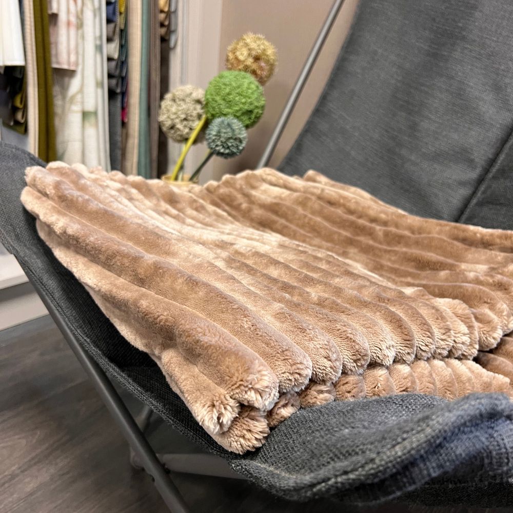 Plaids coloris taupe