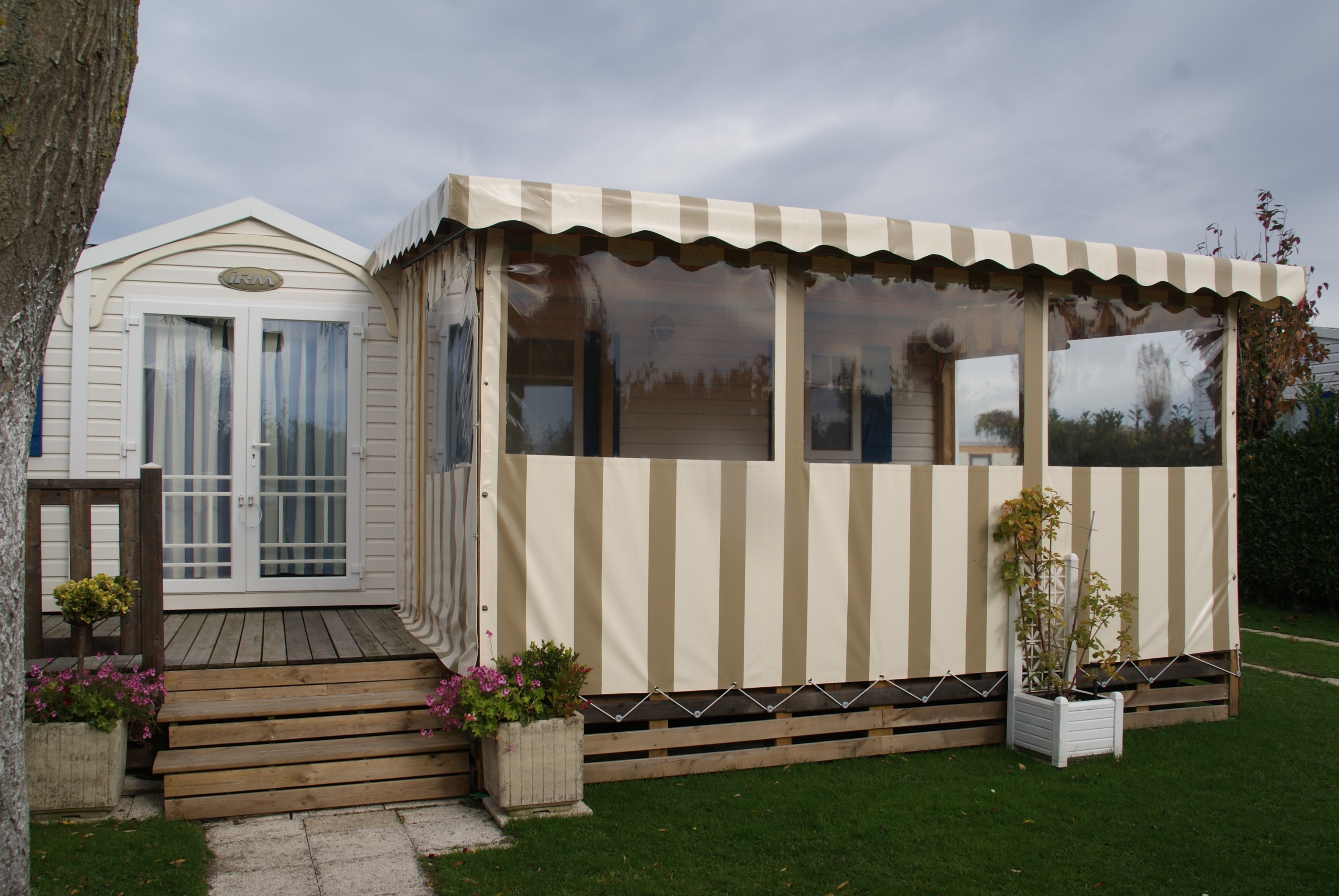 Nos réalisations de toiles de mobile home (photo 2 sur 6)